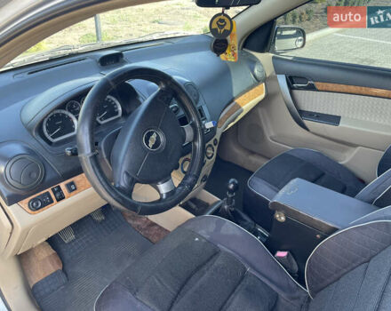 Сірий Шевроле Авео, об'ємом двигуна 1.6 л та пробігом 193 тис. км за 4100 $, фото 9 на Automoto.ua