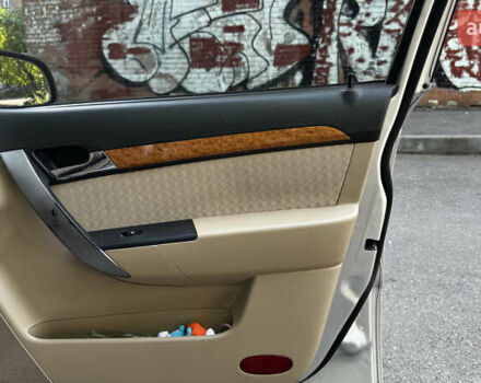 Серый Шевроле Авео, объемом двигателя 1.6 л и пробегом 203 тыс. км за 3700 $, фото 6 на Automoto.ua