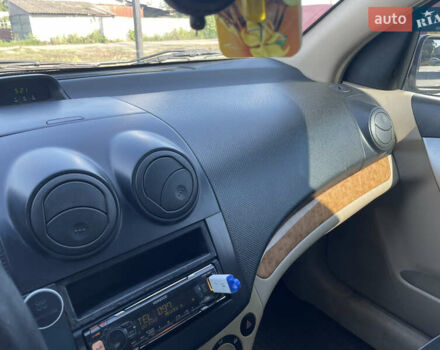 Сірий Шевроле Авео, об'ємом двигуна 1.6 л та пробігом 193 тис. км за 4100 $, фото 12 на Automoto.ua