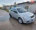Серый Шевроле Авео, объемом двигателя 1.5 л и пробегом 204 тыс. км за 3200 $, фото 1 на Automoto.ua