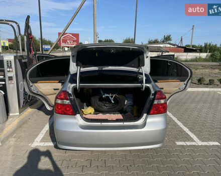 Сірий Шевроле Авео, об'ємом двигуна 1.6 л та пробігом 193 тис. км за 4100 $, фото 5 на Automoto.ua