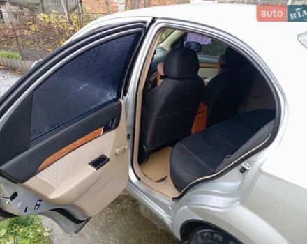 Серый Шевроле Авео, объемом двигателя 1.6 л и пробегом 223 тыс. км за 4200 $, фото 9 на Automoto.ua