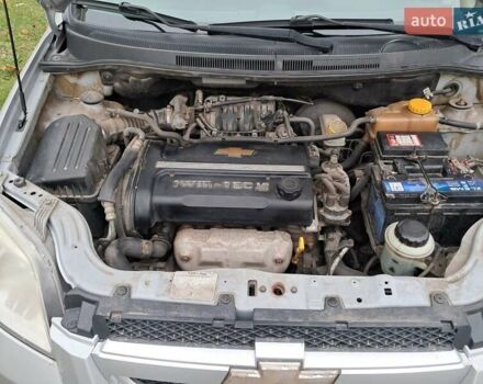 Серый Шевроле Авео, объемом двигателя 1.6 л и пробегом 278 тыс. км за 4400 $, фото 6 на Automoto.ua