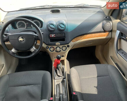 Серый Шевроле Авео, объемом двигателя 1.6 л и пробегом 207 тыс. км за 3450 $, фото 5 на Automoto.ua