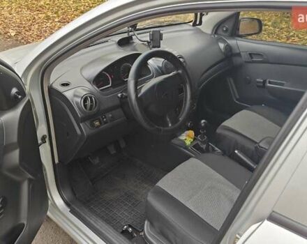 Серый Шевроле Авео, объемом двигателя 1.5 л и пробегом 210 тыс. км за 4000 $, фото 1 на Automoto.ua