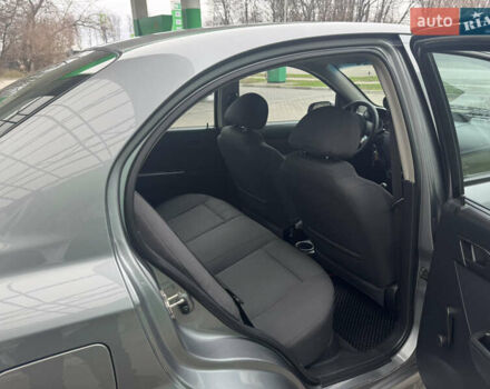 Серый Шевроле Авео, объемом двигателя 1.5 л и пробегом 154 тыс. км за 4800 $, фото 7 на Automoto.ua