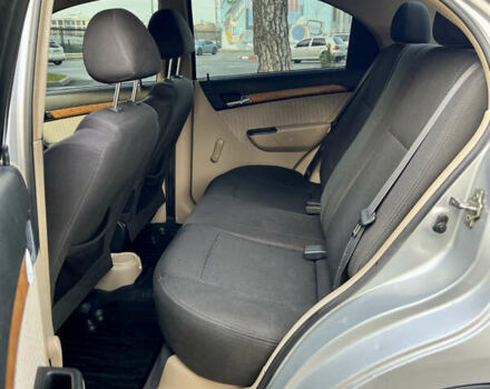 Серый Шевроле Авео, объемом двигателя 1.6 л и пробегом 220 тыс. км за 3300 $, фото 34 на Automoto.ua