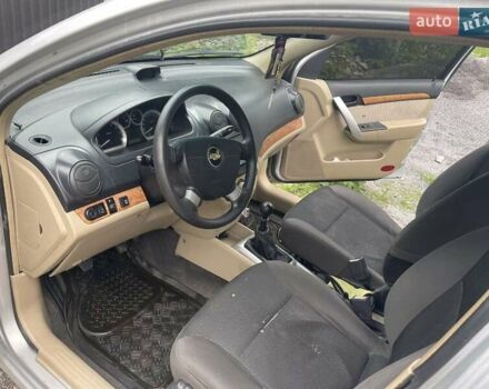 Серый Шевроле Авео, объемом двигателя 1.6 л и пробегом 330 тыс. км за 3500 $, фото 1 на Automoto.ua