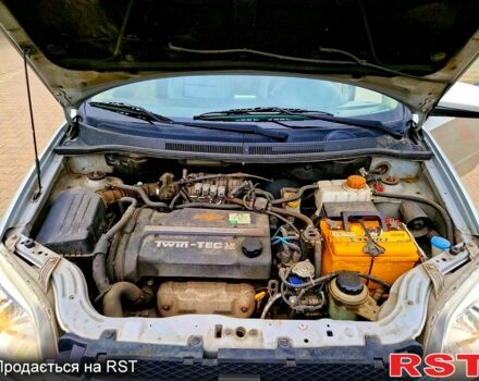 Сірий Шевроле Авео, об'ємом двигуна 1.6 л та пробігом 220 тис. км за 4200 $, фото 13 на Automoto.ua