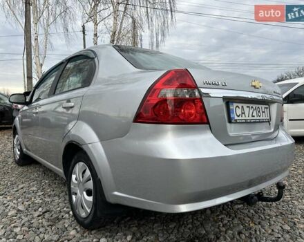 Серый Шевроле Авео, объемом двигателя 1.6 л и пробегом 308 тыс. км за 3700 $, фото 3 на Automoto.ua