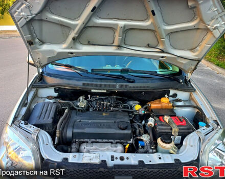 Серый Шевроле Авео, объемом двигателя 1.6 л и пробегом 211 тыс. км за 4750 $, фото 4 на Automoto.ua