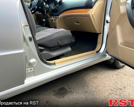 Серый Шевроле Авео, объемом двигателя 1.6 л и пробегом 128 тыс. км за 4500 $, фото 5 на Automoto.ua