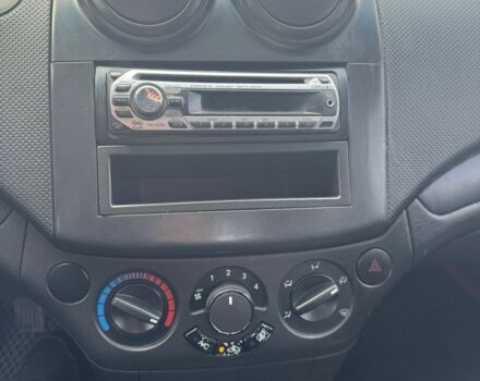 Серый Шевроле Авео, объемом двигателя 1.5 л и пробегом 260 тыс. км за 3700 $, фото 7 на Automoto.ua