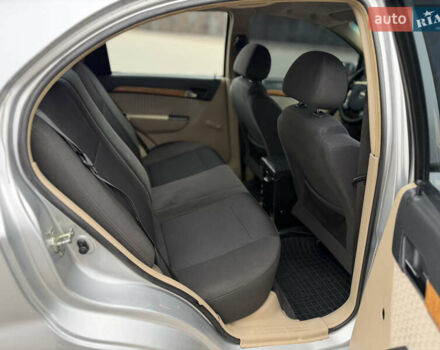 Серый Шевроле Авео, объемом двигателя 1.6 л и пробегом 240 тыс. км за 3200 $, фото 11 на Automoto.ua