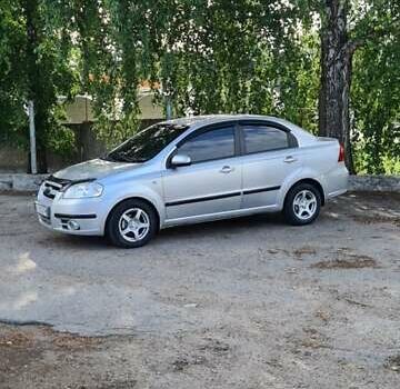 Серый Шевроле Авео, объемом двигателя 1.6 л и пробегом 350 тыс. км за 3900 $, фото 7 на Automoto.ua