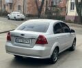 Серый Шевроле Авео, объемом двигателя 1.6 л и пробегом 229 тыс. км за 3999 $, фото 3 на Automoto.ua