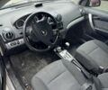 Серый Шевроле Авео, объемом двигателя 1.5 л и пробегом 156 тыс. км за 2800 $, фото 2 на Automoto.ua