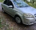 Серый Шевроле Авео, объемом двигателя 1.6 л и пробегом 310 тыс. км за 1800 $, фото 1 на Automoto.ua