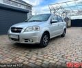 Серый Шевроле Авео, объемом двигателя 1.6 л и пробегом 270 тыс. км за 4000 $, фото 1 на Automoto.ua