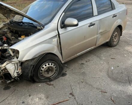 Серый Шевроле Авео, объемом двигателя 1.5 л и пробегом 205 тыс. км за 850 $, фото 1 на Automoto.ua
