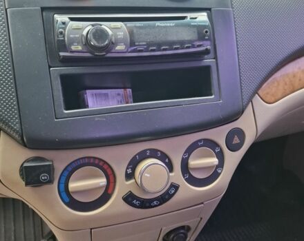 Серый Шевроле Авео, объемом двигателя 1.6 л и пробегом 190 тыс. км за 3999 $, фото 6 на Automoto.ua