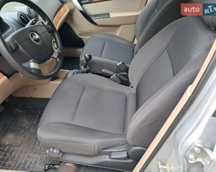 Серый Шевроле Авео, объемом двигателя 1.6 л и пробегом 278 тыс. км за 4400 $, фото 1 на Automoto.ua