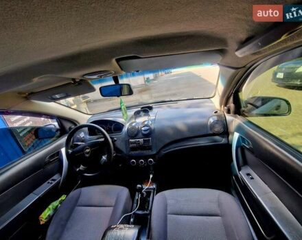 Сірий Шевроле Авео, об'ємом двигуна 1.5 л та пробігом 300 тис. км за 3800 $, фото 6 на Automoto.ua