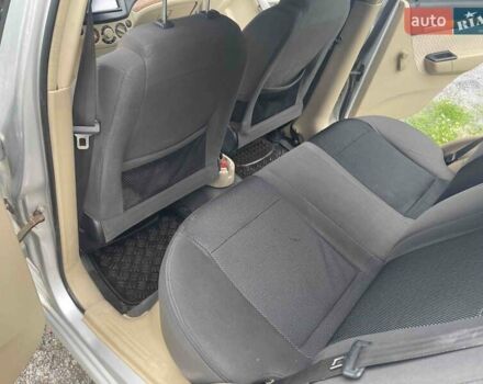 Серый Шевроле Авео, объемом двигателя 1.6 л и пробегом 330 тыс. км за 3500 $, фото 2 на Automoto.ua