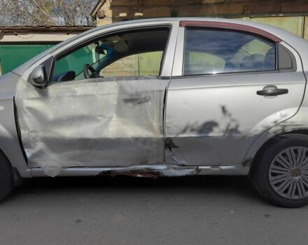 Сірий Шевроле Авео, об'ємом двигуна 1.5 л та пробігом 60 тис. км за 1600 $, фото 5 на Automoto.ua