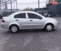 Серый Шевроле Авео, объемом двигателя 1.5 л и пробегом 220 тыс. км за 3550 $, фото 5 на Automoto.ua