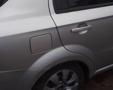 Сірий Шевроле Авео, об'ємом двигуна 1 л та пробігом 132 тис. км за 3700 $, фото 5 на Automoto.ua