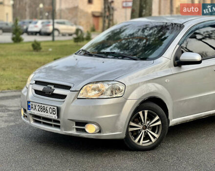 Серый Шевроле Авео, объемом двигателя 1.6 л и пробегом 220 тыс. км за 3300 $, фото 1 на Automoto.ua