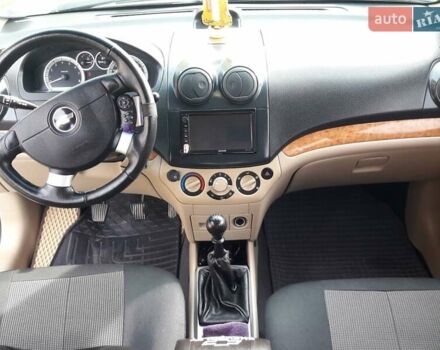 Сірий Шевроле Авео, об'ємом двигуна 1.6 л та пробігом 265 тис. км за 4200 $, фото 3 на Automoto.ua