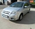 Серый Шевроле Авео, объемом двигателя 1.6 л и пробегом 393 тыс. км за 2700 $, фото 1 на Automoto.ua