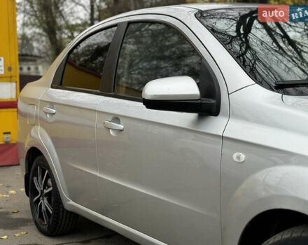 Серый Шевроле Авео, объемом двигателя 1.6 л и пробегом 175 тыс. км за 4350 $, фото 3 на Automoto.ua