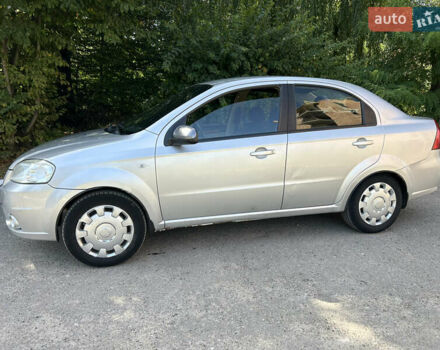 Серый Шевроле Авео, объемом двигателя 1.6 л и пробегом 260 тыс. км за 2499 $, фото 5 на Automoto.ua