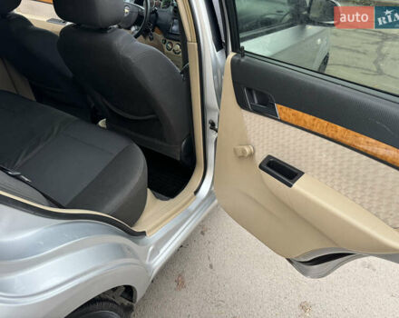 Серый Шевроле Авео, объемом двигателя 1.6 л и пробегом 175 тыс. км за 4350 $, фото 36 на Automoto.ua