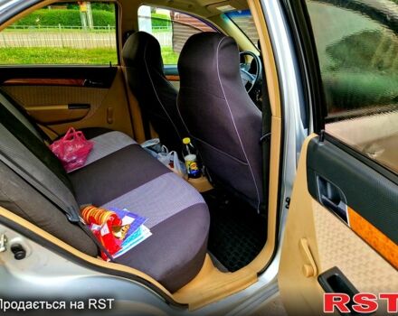 Сірий Шевроле Авео, об'ємом двигуна 1.6 л та пробігом 220 тис. км за 4200 $, фото 8 на Automoto.ua