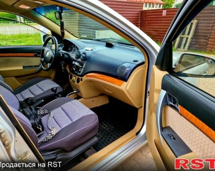 Сірий Шевроле Авео, об'ємом двигуна 1.6 л та пробігом 220 тис. км за 4200 $, фото 7 на Automoto.ua