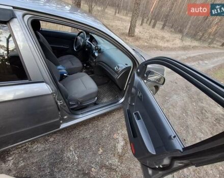 Серый Шевроле Авео, объемом двигателя 1.5 л и пробегом 194 тыс. км за 4000 $, фото 9 на Automoto.ua
