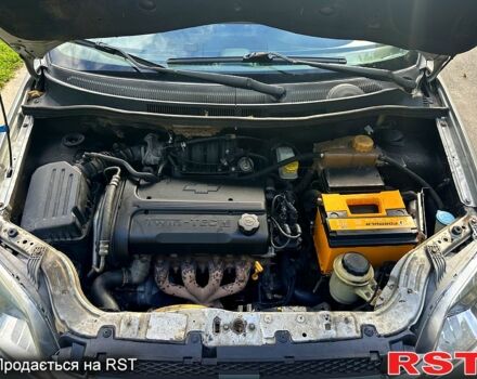 Серый Шевроле Авео, объемом двигателя 1.6 л и пробегом 237 тыс. км за 3800 $, фото 2 на Automoto.ua