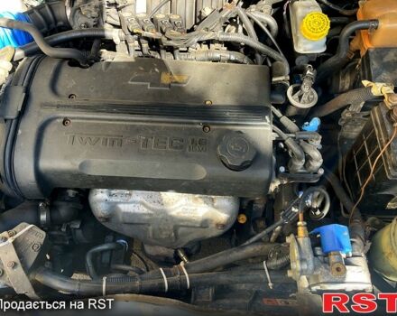 Сірий Шевроле Авео, об'ємом двигуна 1.6 л та пробігом 266 тис. км за 3200 $, фото 9 на Automoto.ua