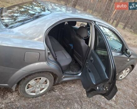 Серый Шевроле Авео, объемом двигателя 1.5 л и пробегом 194 тыс. км за 4000 $, фото 8 на Automoto.ua