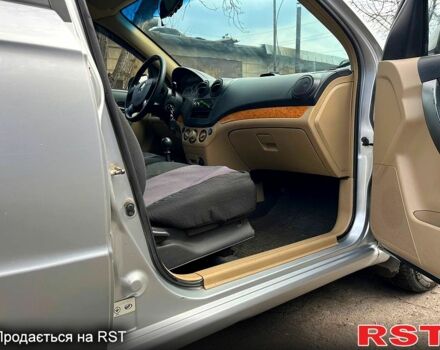 Серый Шевроле Авео, объемом двигателя 1.6 л и пробегом 128 тыс. км за 4500 $, фото 6 на Automoto.ua