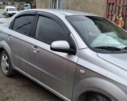Серый Шевроле Авео, объемом двигателя 1.6 л и пробегом 250 тыс. км за 3800 $, фото 2 на Automoto.ua