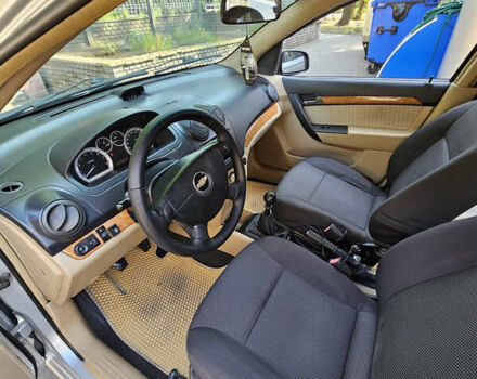 Серый Шевроле Авео, объемом двигателя 1.6 л и пробегом 300 тыс. км за 3900 $, фото 7 на Automoto.ua