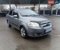 Сірий Шевроле Авео, об'ємом двигуна 1.5 л та пробігом 180 тис. км за 3800 $, фото 1 на Automoto.ua