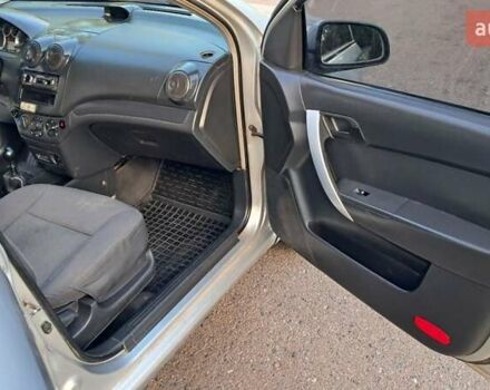 Серый Шевроле Авео, объемом двигателя 1.5 л и пробегом 312 тыс. км за 2500 $, фото 12 на Automoto.ua