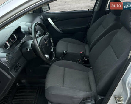 Серый Шевроле Авео, объемом двигателя 1.5 л и пробегом 180 тыс. км за 4300 $, фото 18 на Automoto.ua