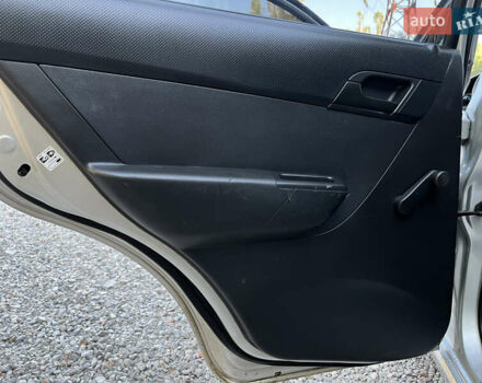 Серый Шевроле Авео, объемом двигателя 1.5 л и пробегом 270 тыс. км за 4400 $, фото 15 на Automoto.ua